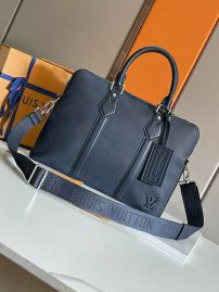 Picture of LV Mens Bags _SKUfw125464806fw